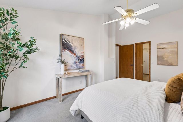 20562 Juno Trail, Lakeville, MN 55044