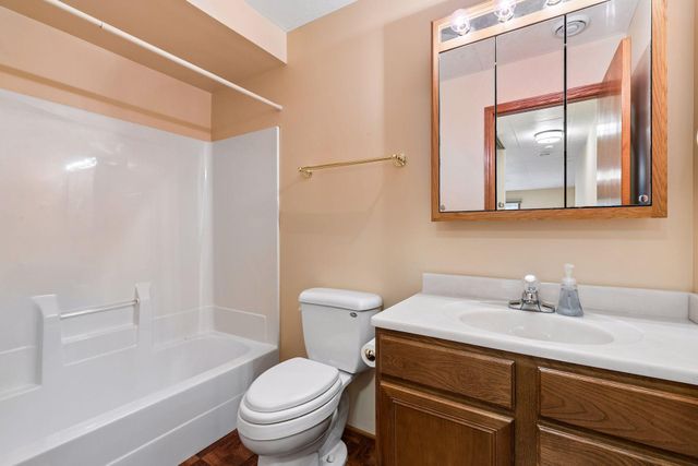 20562 Juno Trail, Lakeville, MN 55044