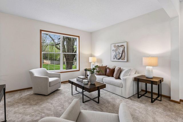 20562 Juno Trail, Lakeville, MN 55044