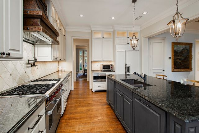 5709 Seville Court, Plano, TX 75093