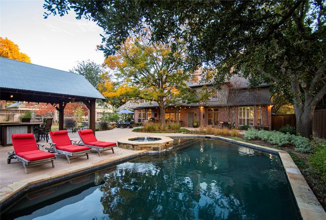 5709 Seville Court, Plano, TX 75093