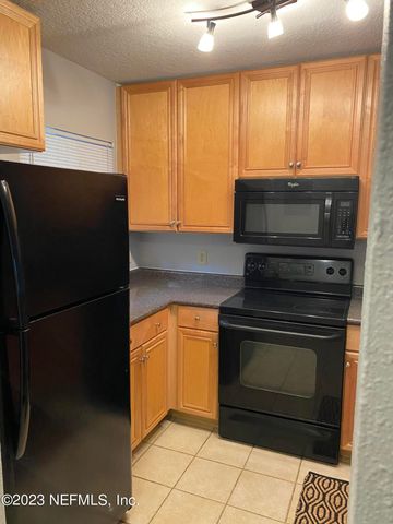 29 ARBOR CLUB Drive 212, Ponte Vedra Beach, FL 32082