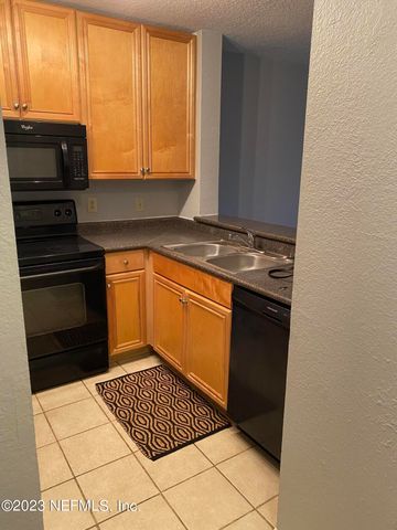 29 ARBOR CLUB Drive 212, Ponte Vedra Beach, FL 32082