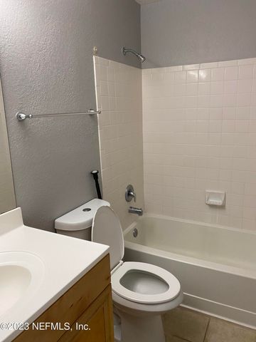 29 ARBOR CLUB Drive 212, Ponte Vedra Beach, FL 32082