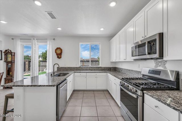 2178 Neuer Drive, Sparks, NV 89436