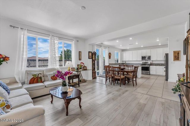 2178 Neuer Drive, Sparks, NV 89436