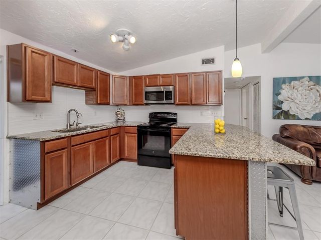 8132 COCO SOLO AVENUE, North Port, FL 34287