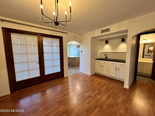 2304 W Paseo Cielo, Tucson, AZ 85742