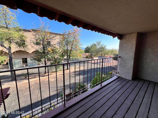 2304 W Paseo Cielo, Tucson, AZ 85742