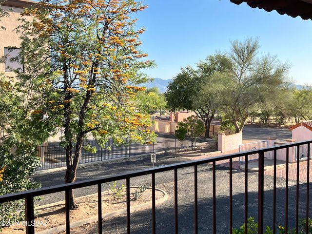 2304 W Paseo Cielo, Tucson, AZ 85742