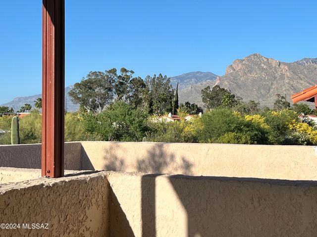 2304 W Paseo Cielo, Tucson, AZ 85742