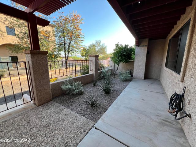 2304 W Paseo Cielo, Tucson, AZ 85742