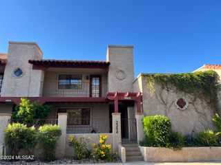 2304 W Paseo Cielo, Tucson, AZ 85742