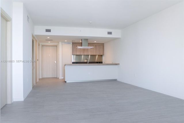 1000 Brickell Plaza 2910, Miami, FL 33131