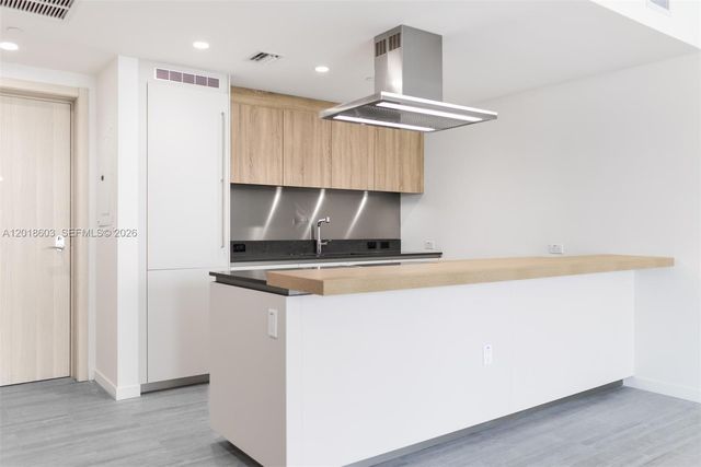 1000 Brickell Plaza 2910, Miami, FL 33131