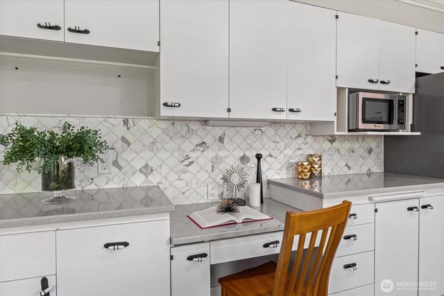 11411 Clovercrest Drive SW, Lakewood, WA 98499