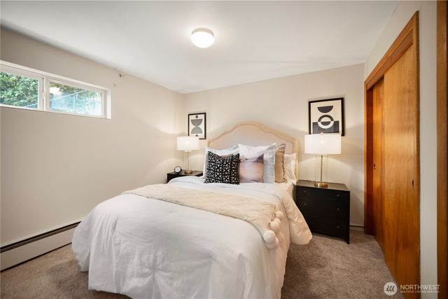 11411 Clovercrest Drive SW, Lakewood, WA 98499