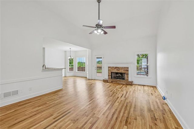 7125 Creek Ridge, Gainesville, GA 30506