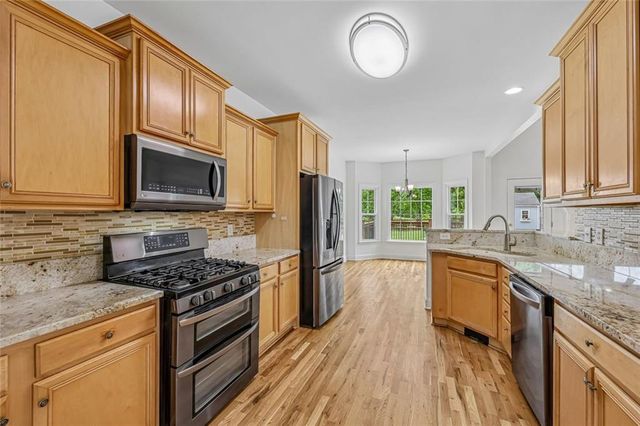 7125 Creek Ridge, Gainesville, GA 30506