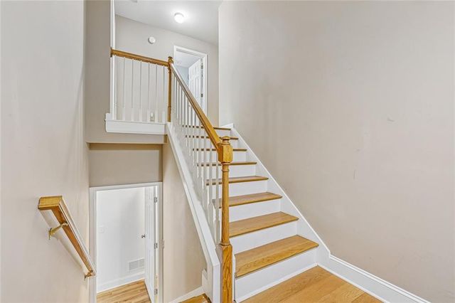 7125 Creek Ridge, Gainesville, GA 30506