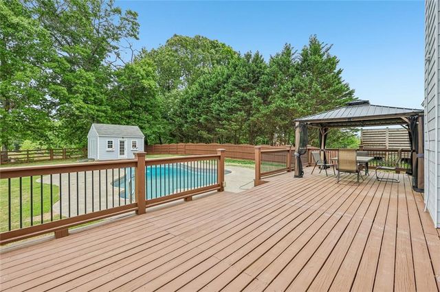 7125 Creek Ridge, Gainesville, GA 30506