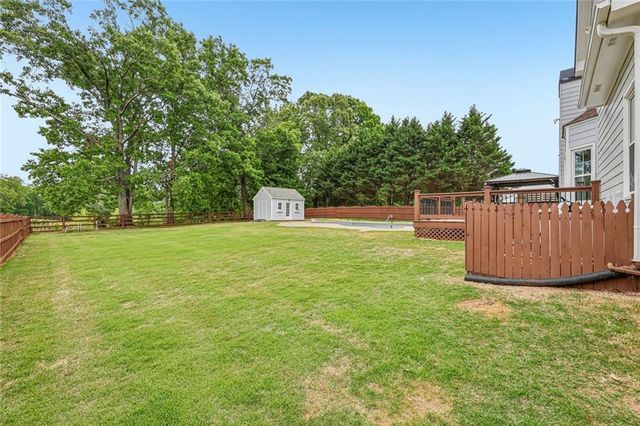 7125 Creek Ridge, Gainesville, GA 30506
