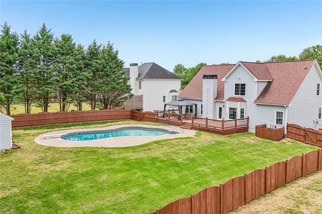 7125 Creek Ridge, Gainesville, GA 30506