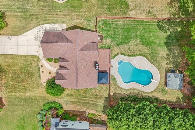 7125 Creek Ridge, Gainesville, GA 30506