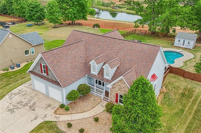 7125 Creek Ridge, Gainesville, GA 30506