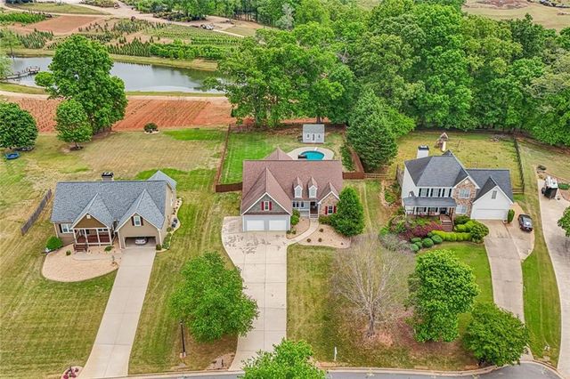 7125 Creek Ridge, Gainesville, GA 30506