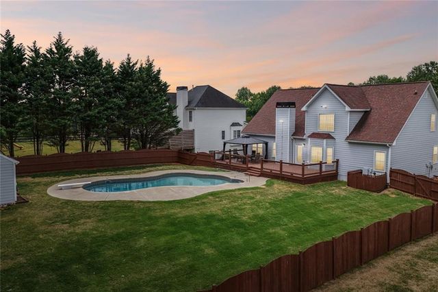 7125 Creek Ridge, Gainesville, GA 30506