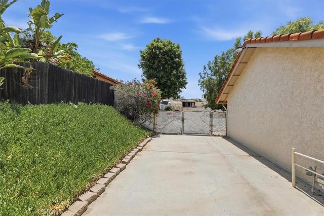 17531 Calle Del Corral, Riverside, CA 92504
