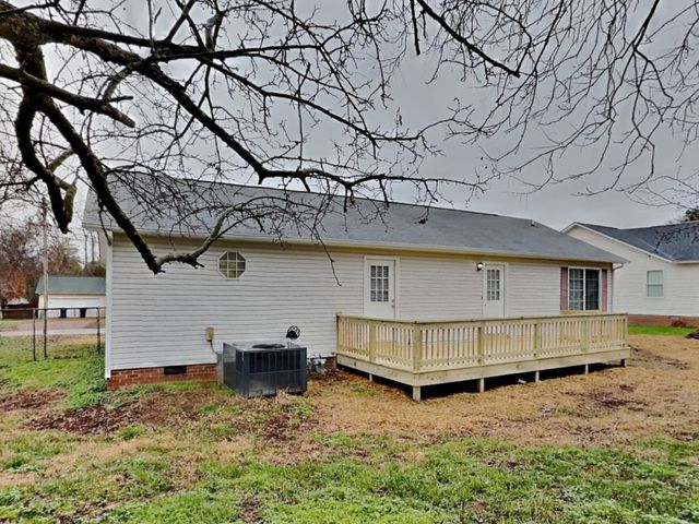 437 Bradford Cir, Columbia, TN 38401