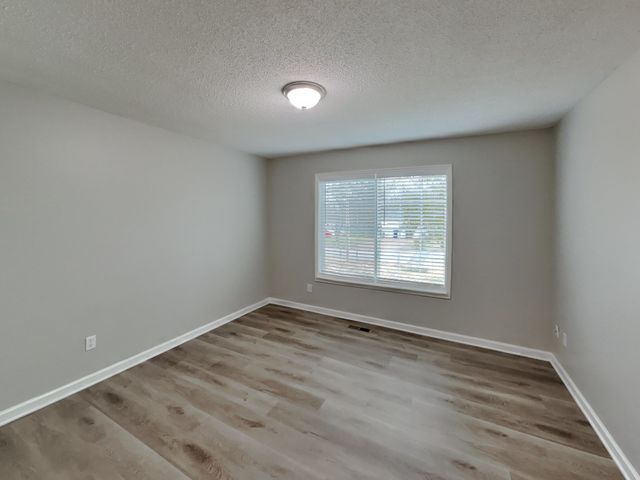 437 Bradford Cir, Columbia, TN 38401