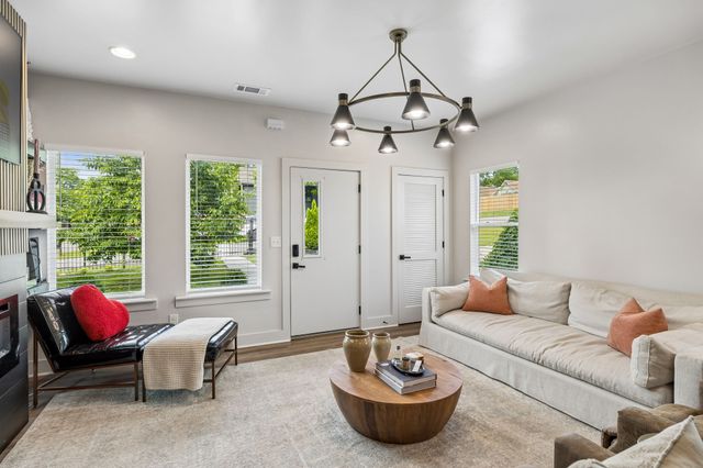 1732B 25th Ave, N, Nashville, TN 37208