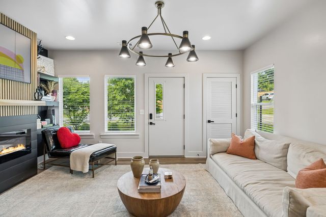 1732B 25th Ave, N, Nashville, TN 37208