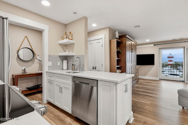 6 Lighthouse Ln Apt 951, Hilton Head Island, SC 29928