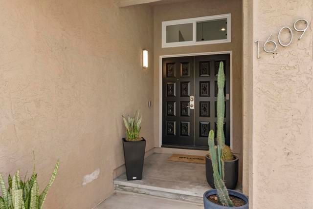 1609 Honeysuckle Court, Encinitas, CA 92024