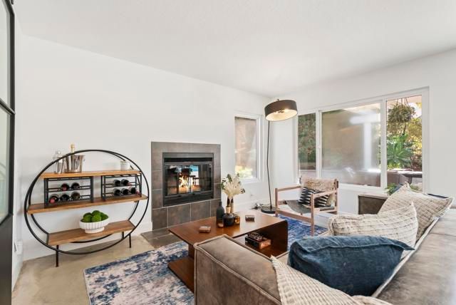 1609 Honeysuckle Court, Encinitas, CA 92024