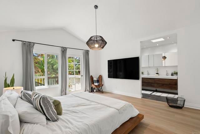 1609 Honeysuckle Court, Encinitas, CA 92024
