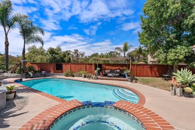 1609 Honeysuckle Court, Encinitas, CA 92024