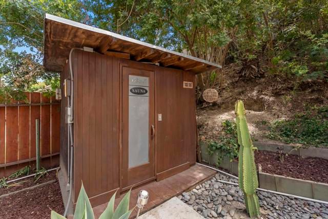 1609 Honeysuckle Court, Encinitas, CA 92024