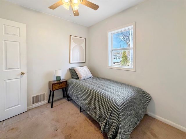 1909 E 24th Street, Des Moines, IA 50317