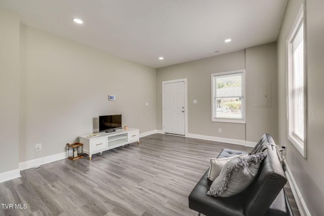1825 Mary Street, Johnson City, TN 37604