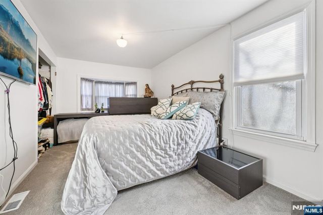 269 Paterson Avenue, Midland Park, NJ 07432