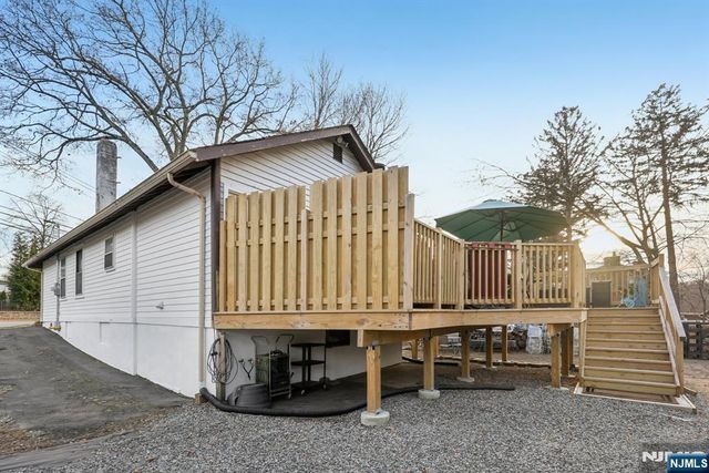 269 Paterson Avenue, Midland Park, NJ 07432