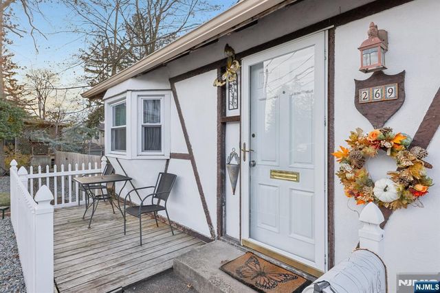 269 Paterson Avenue, Midland Park, NJ 07432