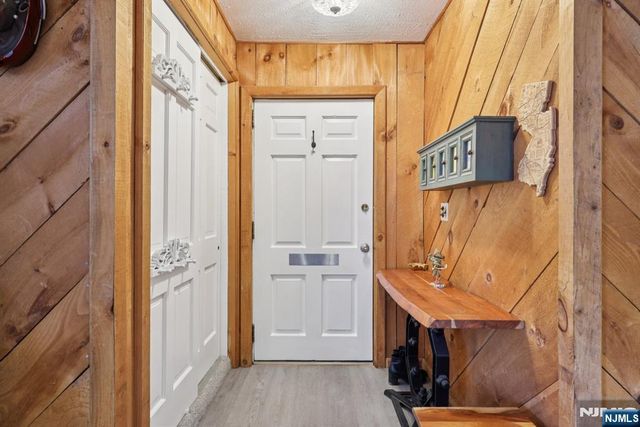 269 Paterson Avenue, Midland Park, NJ 07432