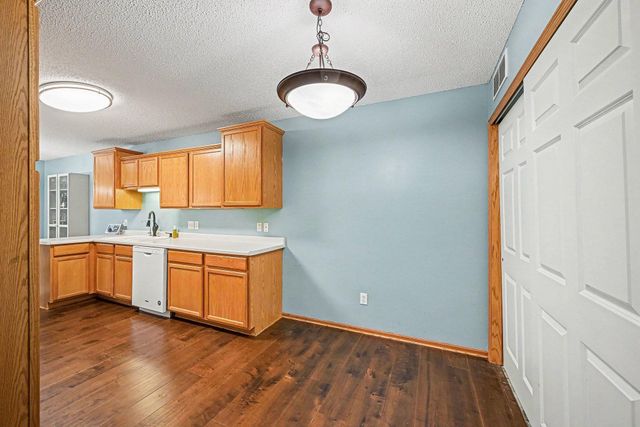 5443 Brewer Lane, Inver Grove Heights, MN 55076