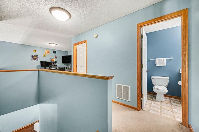 5443 Brewer Lane, Inver Grove Heights, MN 55076